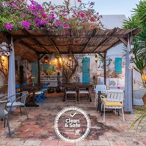 https://casa-dos-arcos-charm-guesthouse.hotelaalgarve.com